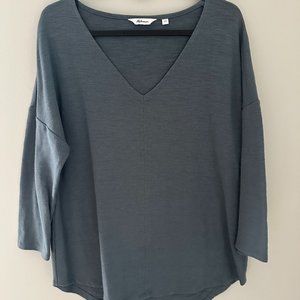 V-neck full sleeve green blouse, Size S